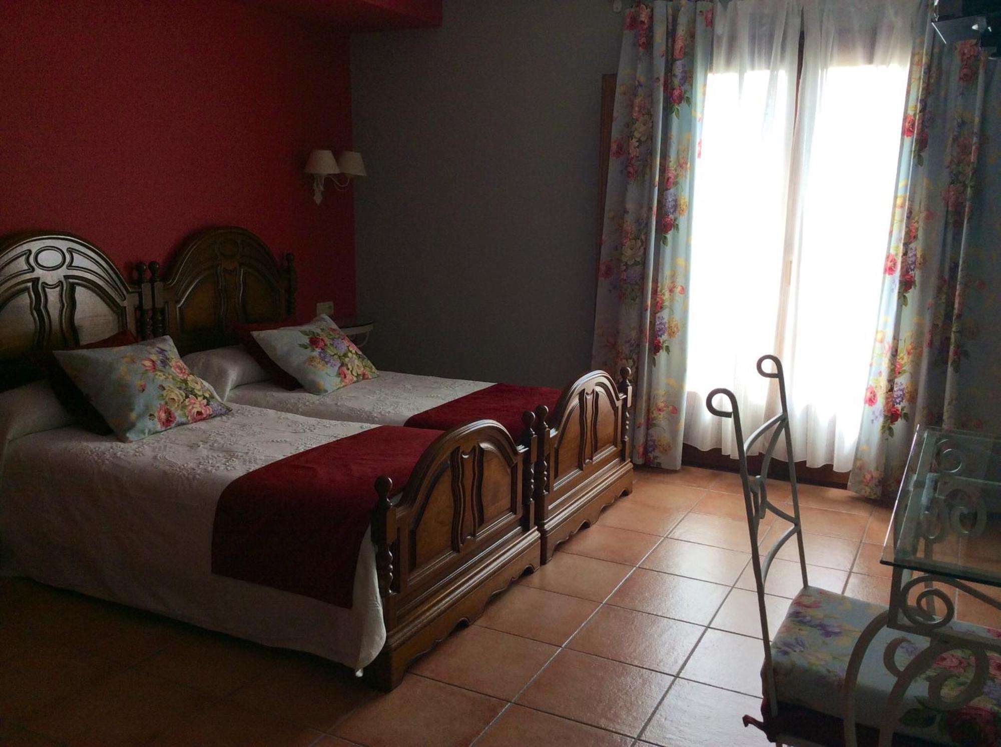 Rural Roturos Hotel Maestu